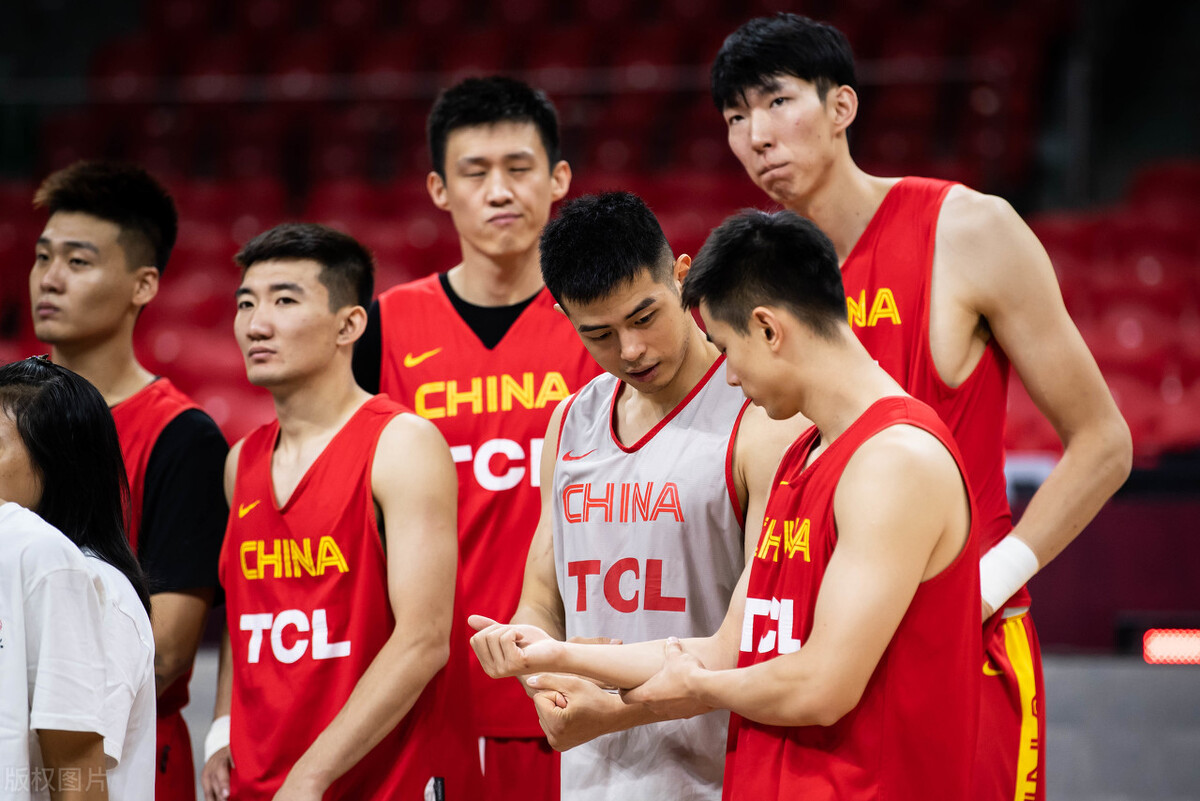 nba因为什么和中国闹翻(从亚洲霸主到37年来首次无缘奥运会，“后姚明时代”中国男篮一路下滑！没核心、没技术，中国篮球何去何从？)