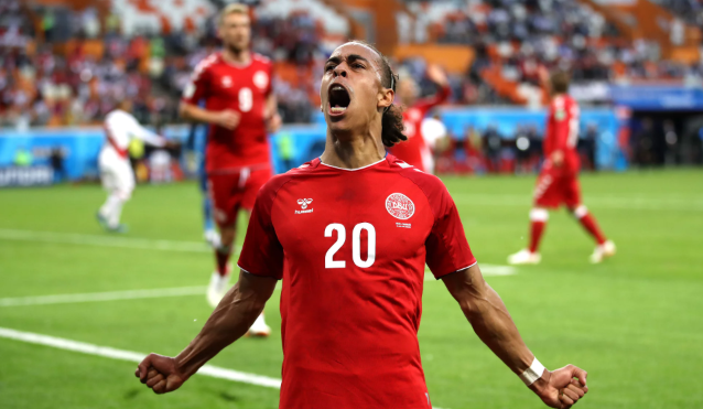 2018世界杯秘鲁vs丹麦(波尔森制胜球奎瓦失点小舒梅切尔屡救险，丹麦1-0秘鲁)
