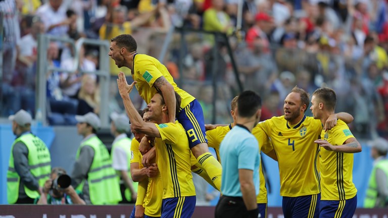 瑞典队世界杯最好战绩(世界杯-瑞典1-0力克十人瑞士晋级八强 福斯贝里折线球致胜)