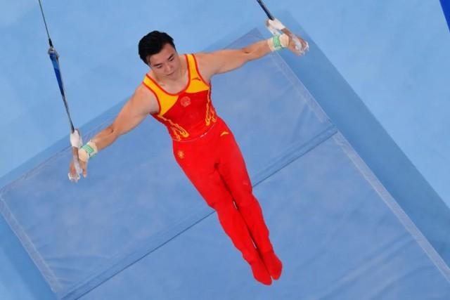 中国奥运会体操冠军有哪些(这一下午爽爆了，奥运会中国队喜报连连)