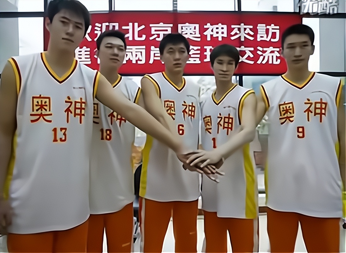 中国人打过nba的有哪些人(29.7分19板4.8帽！中国进入NBA的6名球员，前一年都是什么表现？)