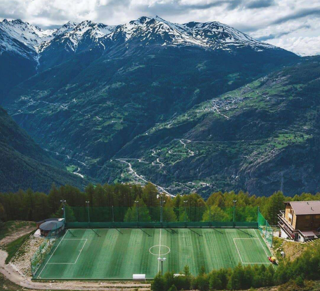 圆形足球场图片(五大世界上最美丽的足球场，一起感受建筑的魅力)