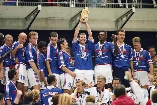 2000世界杯法国队阵容(世界杯的遗憾07：2002年的法国队)