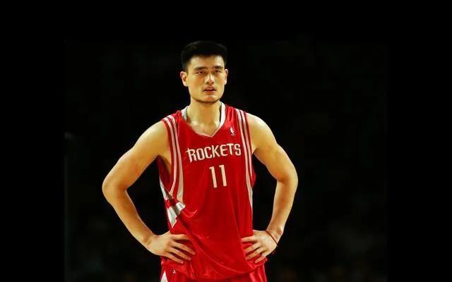 中国篮球谁在nba(盘点在NBA打过球的中国球员，姚明稳居第一)