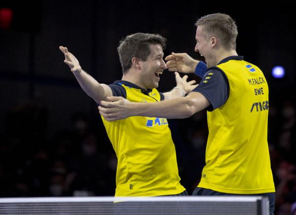 2021年乒乓球世界杯男双决赛(世乒赛｜瑞典组合卡尔松/法尔克夺得男双冠军)
