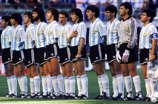 记忆中的1982年世界杯(回顾世界杯的马拉多纳之1990：哭泣的天使)