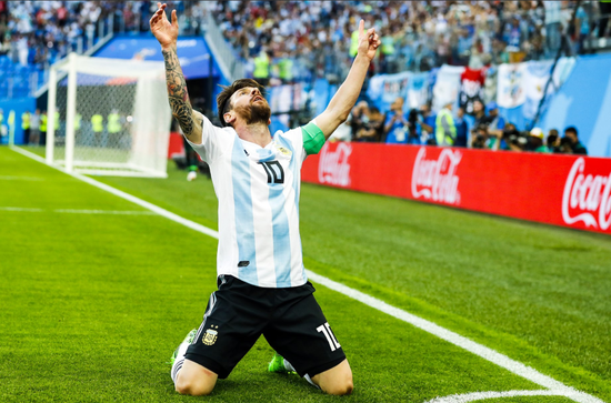 阿根廷世界杯三轮比分(D组大结局：阿根廷惊险过关 克罗地亚三战全胜获小组头名)