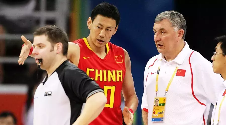 中国男篮进过几次八强(「杨毅专栏」2008的中国男篮，到底什么样？)