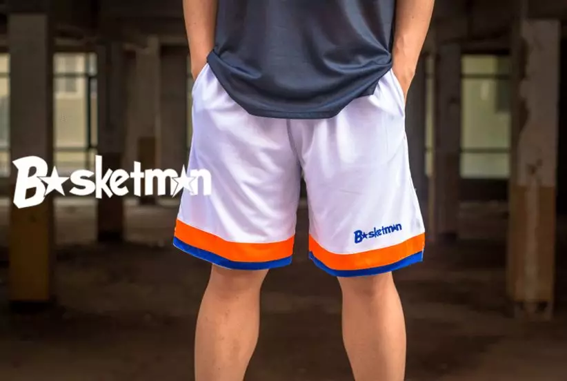 美式篮球短裤为什么很短(美式篮球短裤！打球休闲都能穿，还有4种颜色可选)