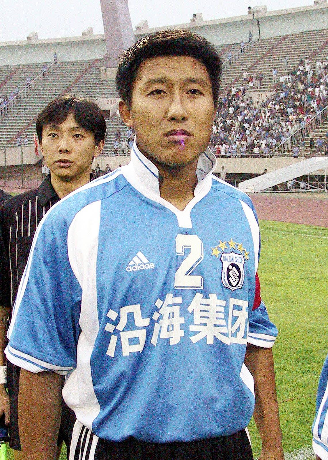 世界杯中国队队员2002(纪念｜2002年世界杯，张恩华的遗憾，中国足球的顶峰)