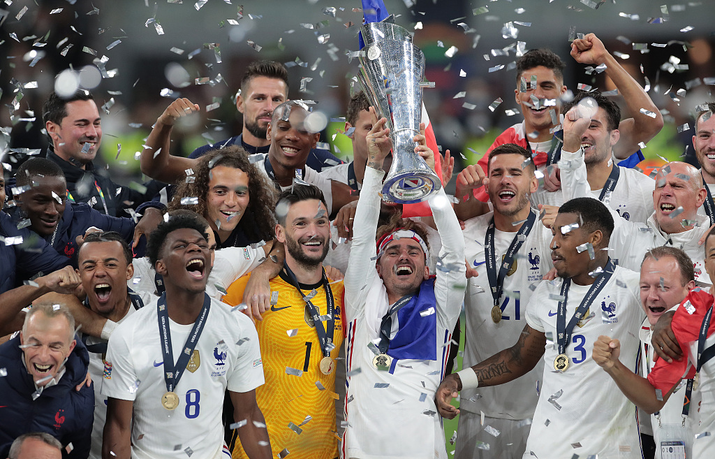 2019年欧国联决赛(2∶1逆转劲敌西班牙队，法媒欢庆蓝色军团首夺欧国联冠军)