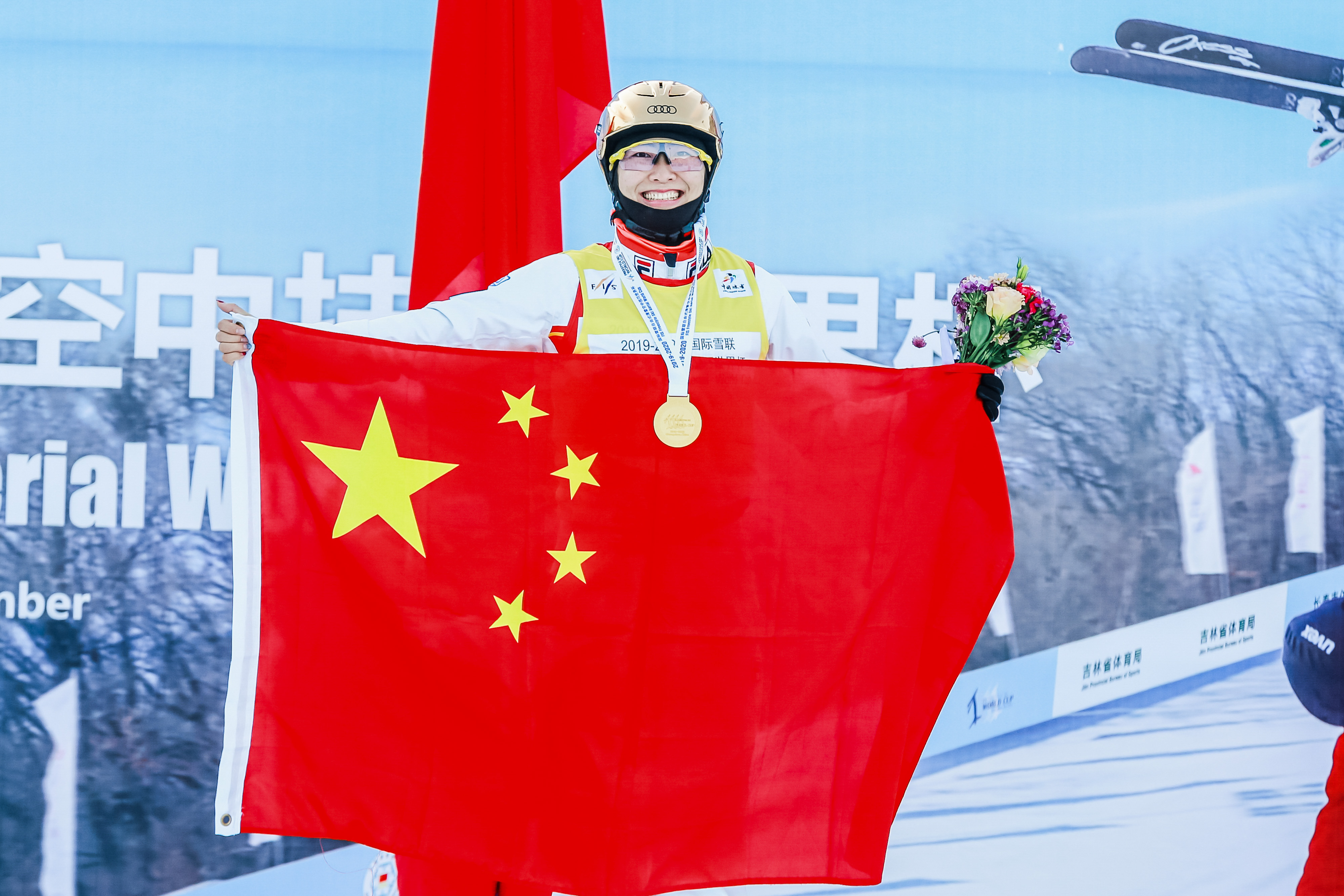 2017瑞士世界杯技巧赛(冬奥100天｜中国滑雪空中技巧，要和“千年老二”说再见)