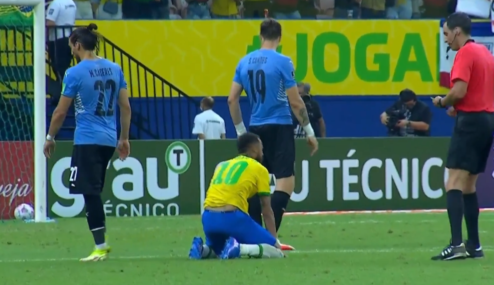 巴西世界杯小组赛积分(南美世预赛最新积分榜，巴西10胜1平高居榜首，乌拉圭2轮丢7球)