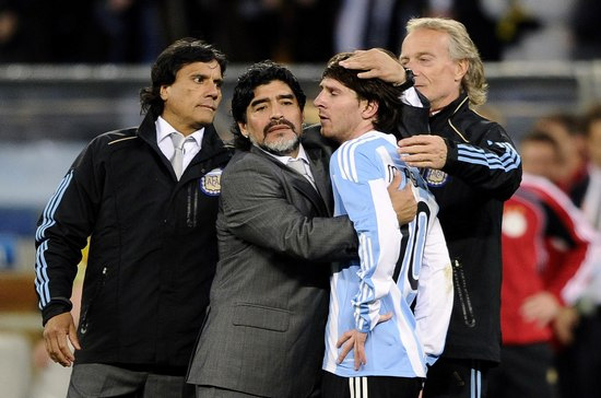 世界杯阿根廷德国马拉多纳(马拉多纳国家队最后一战惨败德国，是谁在让阿根廷哭泣?)
