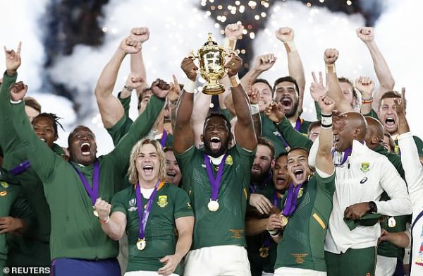 2019年橄榄球世界杯决赛(南非队勇夺世界杯冠军 西媒：橄榄球成南非种族团结“黏合剂”)