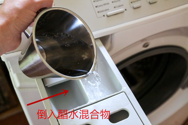洗衣机里面的脏东西怎样清理(在家闲着没事老爸把洗衣机拆开，里面脏东西全清理了，这下干净了)