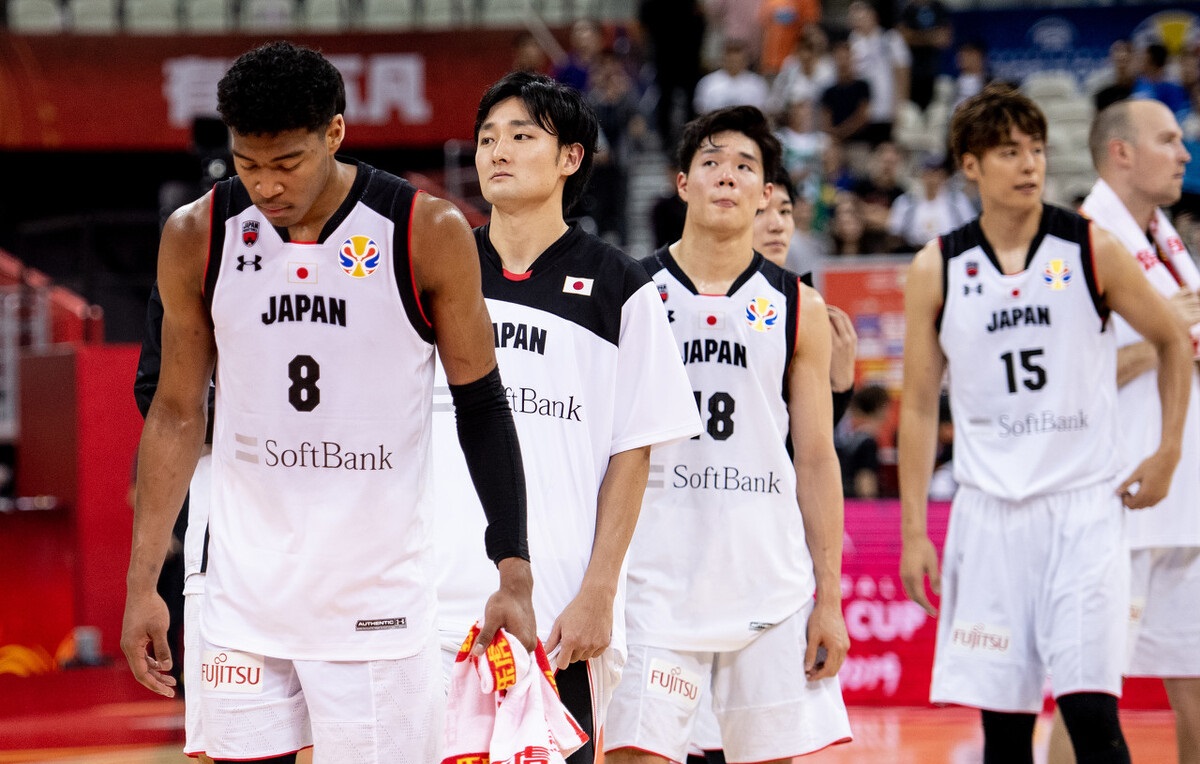中国男篮世界杯日本对阿根廷(奥运男篮：阿根廷VS日本，阿根廷整体占优，日本过度依赖NBA球员)