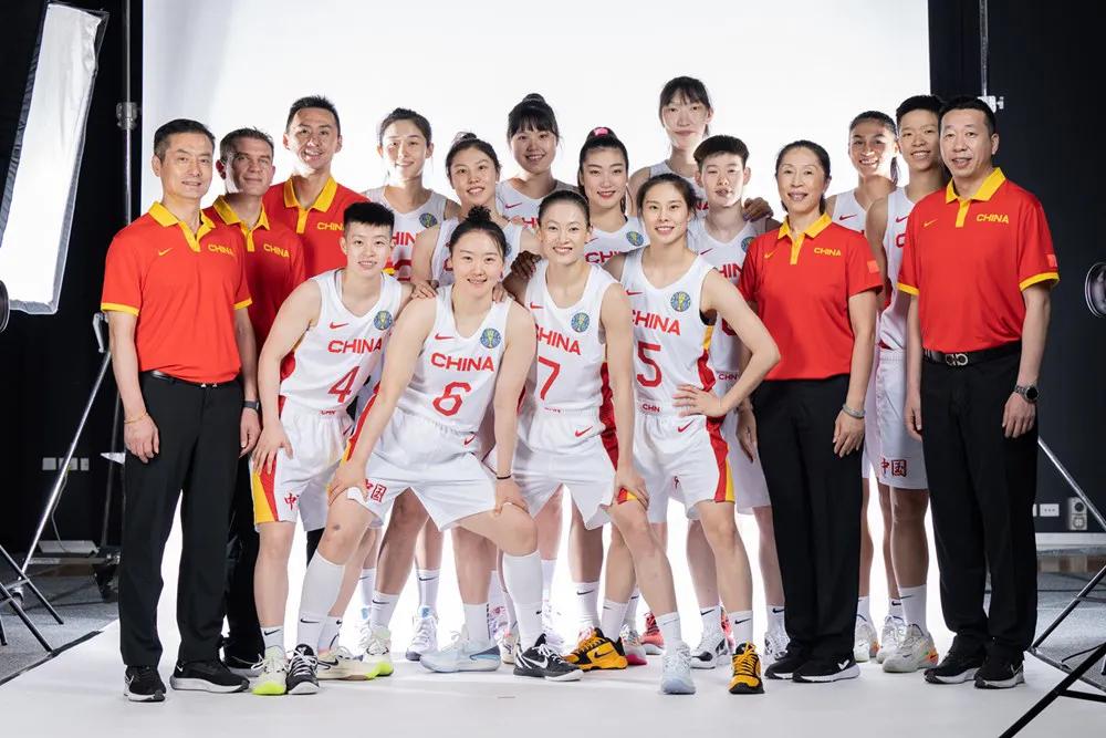 中国女篮最新名单及个人身高(中国女篮2022世界杯12人名单 位置 年龄 身高 效力俱乐部 丨简评)
