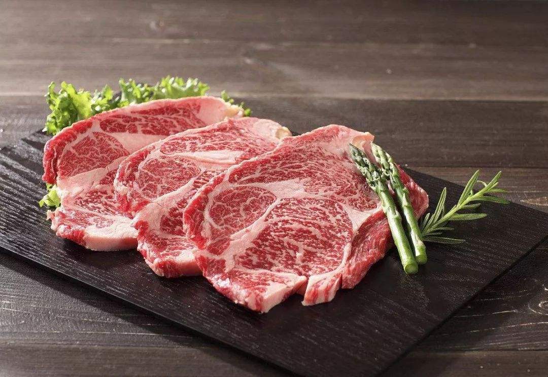 进口牛肉批发(进口美国、俄罗斯、加拿大、巴西、阿根廷牛肉，谁的价格较低呢？)