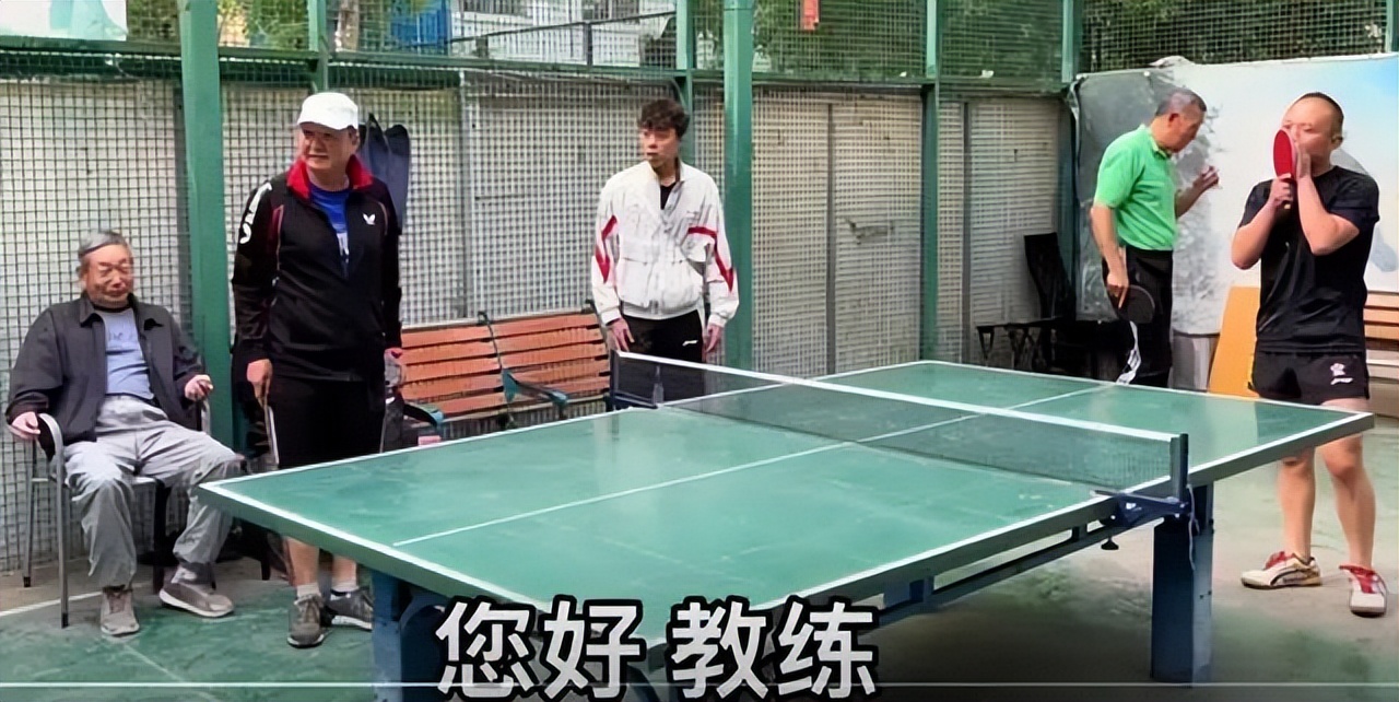 尹航为什么退出乒乓球国家队(像尹航这样的前职业乒乓运动员成了网红，真的好吗?)