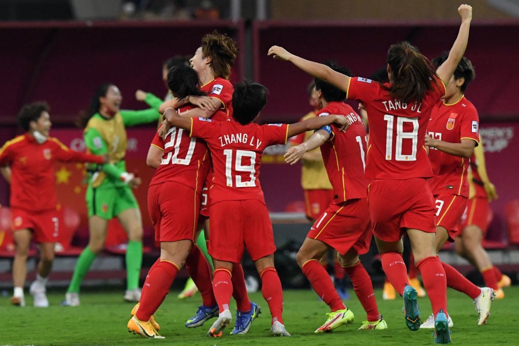 日韩世界杯中国组(逆转！绝杀！中国女足3：2韩国，时隔16年再夺亚洲杯冠军)
