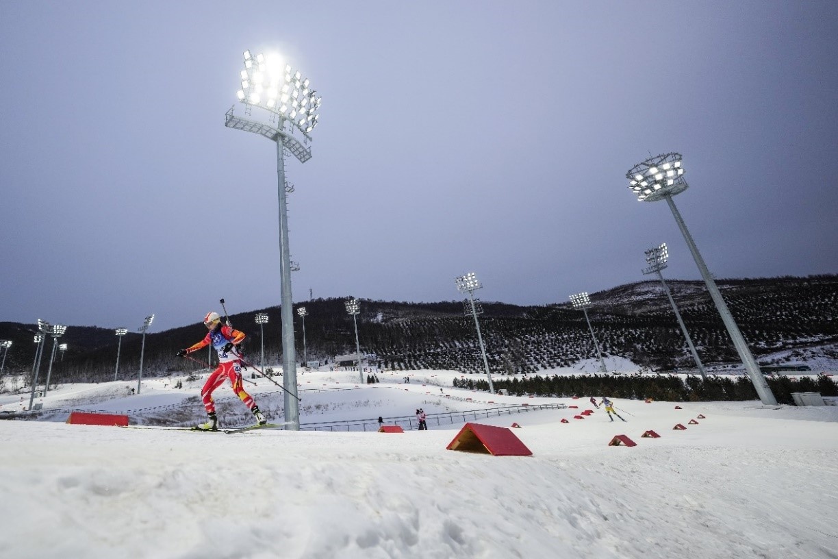 冬季两项个人赛中女子滑行多少米(冬季两项女子7.5公里短距离：三朝元老唐佳琳获35名，孟繁棋期待再战冬奥)